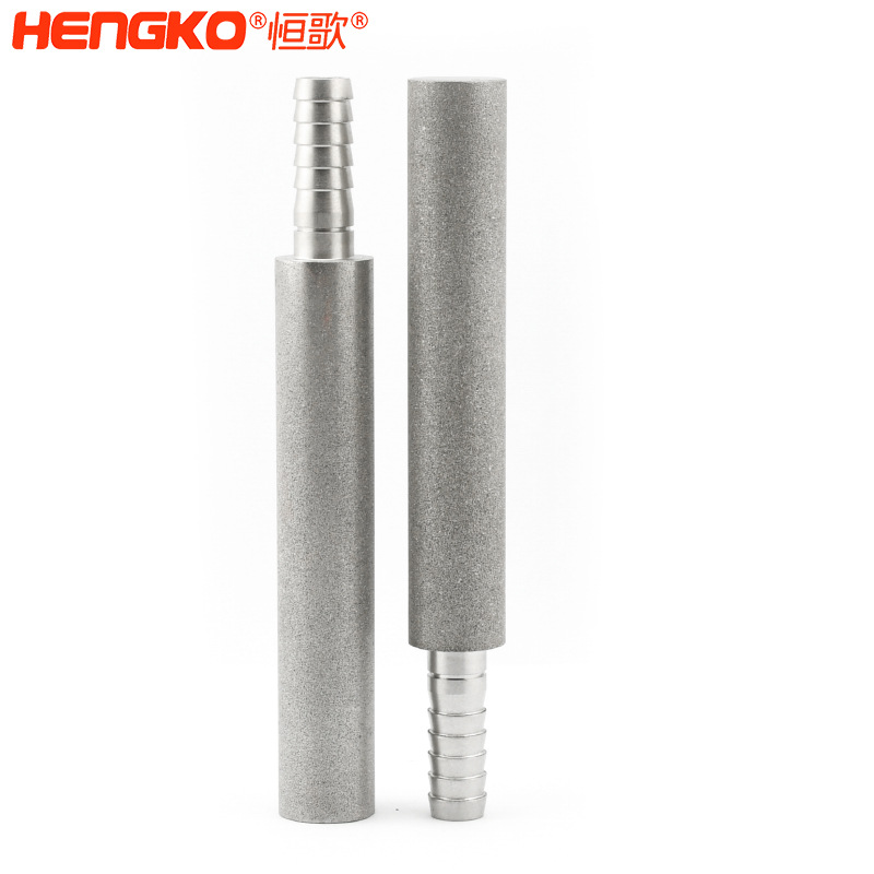 不銹鋼粉末燒結(jié)曝氣頭擴(kuò)散器孔隙率高流通速度快，用于臭氧發(fā)生器